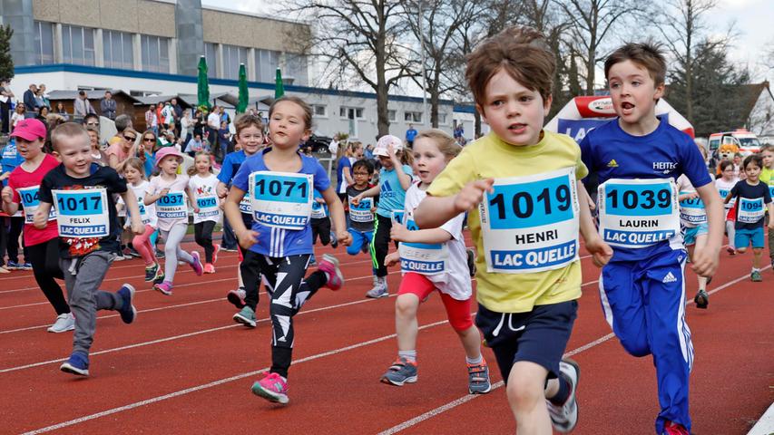 Hunderte Läufer schnürten ihre Schuhe für den Fürther Stadtwaldlauf