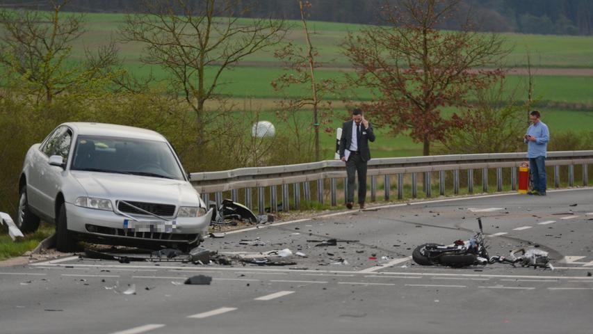 Von Polizeiauto erfasst: Mopedfahrer kommt bei Zirndorf ums Leben 