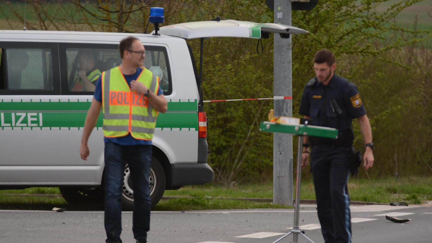 Im vergangenen April kollidierte auf der Rothenburger Straße in Wintersdorf ein Polizeifahrzeug mit einem Mopedfahrer. Nun beginnt der Prozess gegen den Beamten.