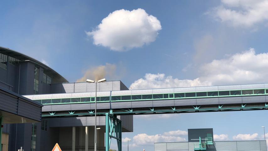 Bunkerbrand: Rauch wabert aus Nürnberger Müllverbrennungsanlage