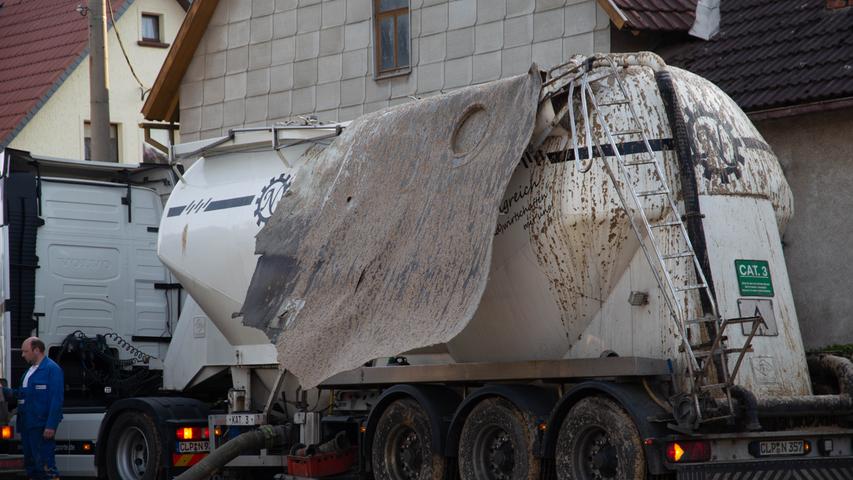 Thüringen: Explodierender Lkw sorgt für Sauerei