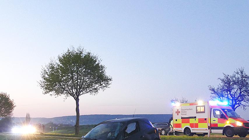 Junge Corsa-Fahrerin hatte großes Glück bei Verkehrsunfall bei Hattenhof 