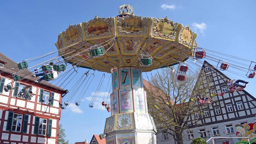 Kinderkirchweih in Schwabach: Sonne, Stimmung und viel Süßes