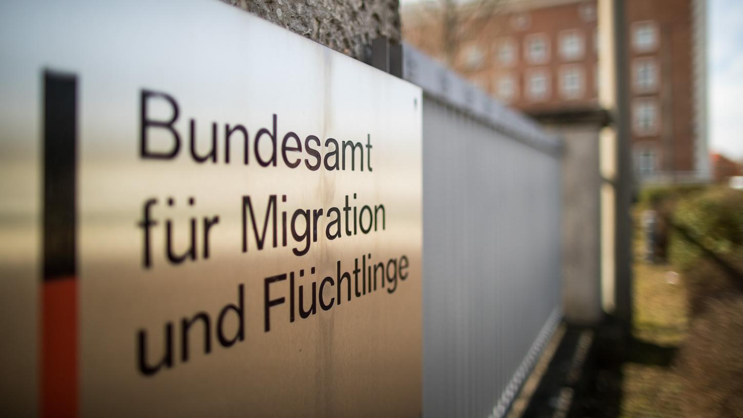 Nach Bremer Asyl-Affäre: Seehofer setzt Kommission ein 