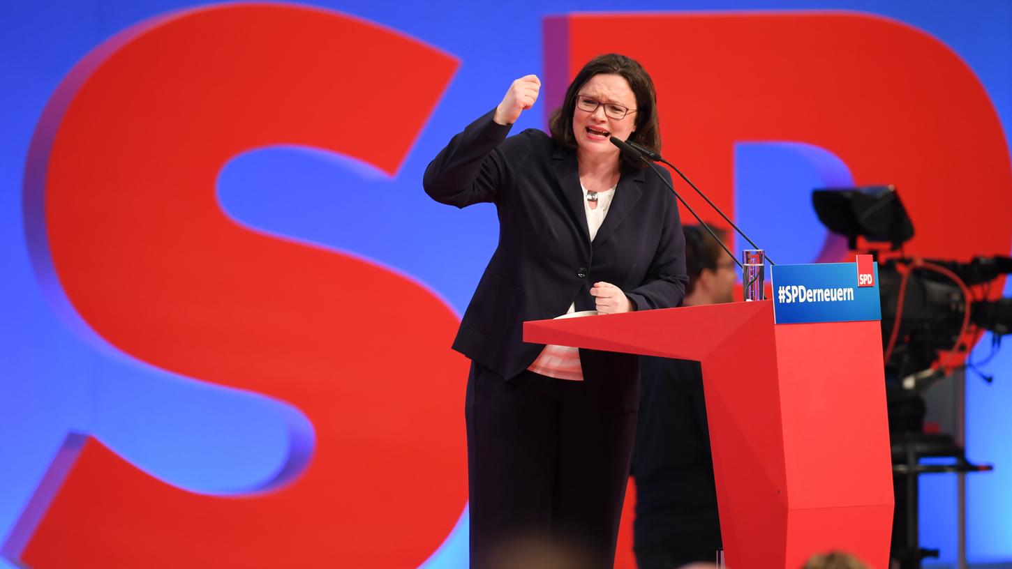 Nahles zur ersten Frau an der SPD-Spitze gewählt