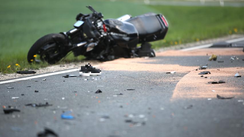 Zusammenstoß mit Auto: Motorradfahrer stirbt bei Großenseebach
