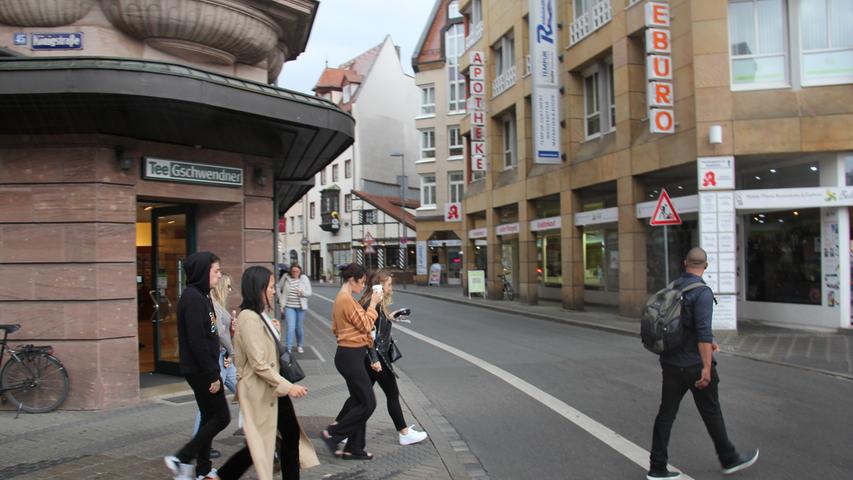 Bilder: Hier spaziert Popstar Selena Gomez durch Nürnberg