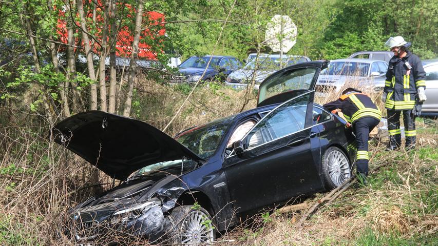 Auto übersehen: Frontalzusammenstoß zwischen Bamberg und Pödeldorf