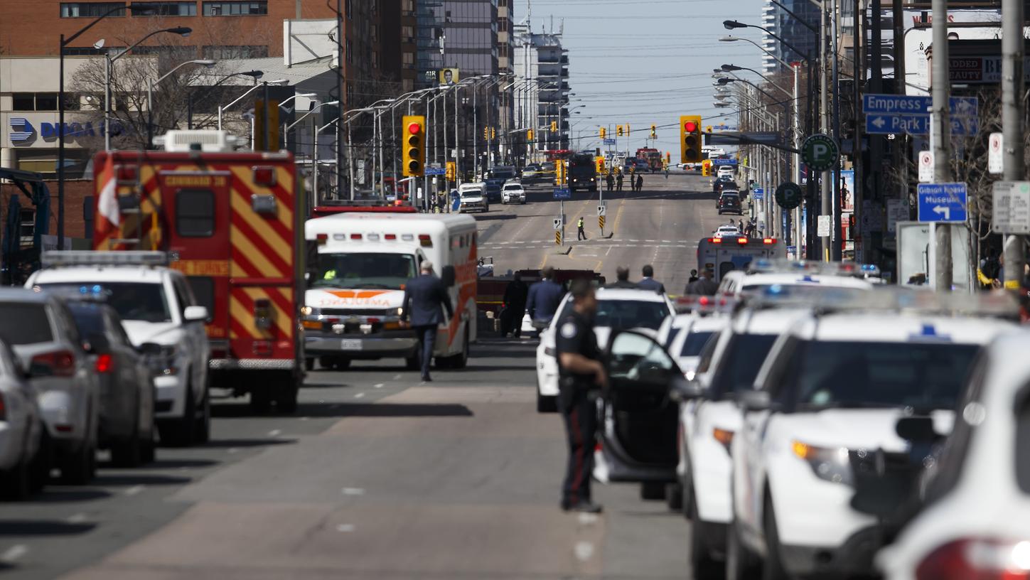 Toronto: Lieferwagen rast in eine Menschenmenge 