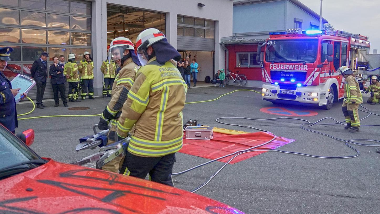 Feuerwehr Kirchehrenbach probt nächtlichen Ernstfall