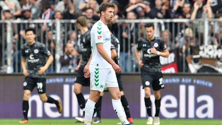 Das war gar nichts: Beim FC St. Pauli verlor die SpVgg Greuther Fürth am Samstag nach einer äußerst schwachen Leistung klar mit 0:3. Der Abstieg wird für das Kleeblatt damit immer mehr zur ernsthaften Gefahr.