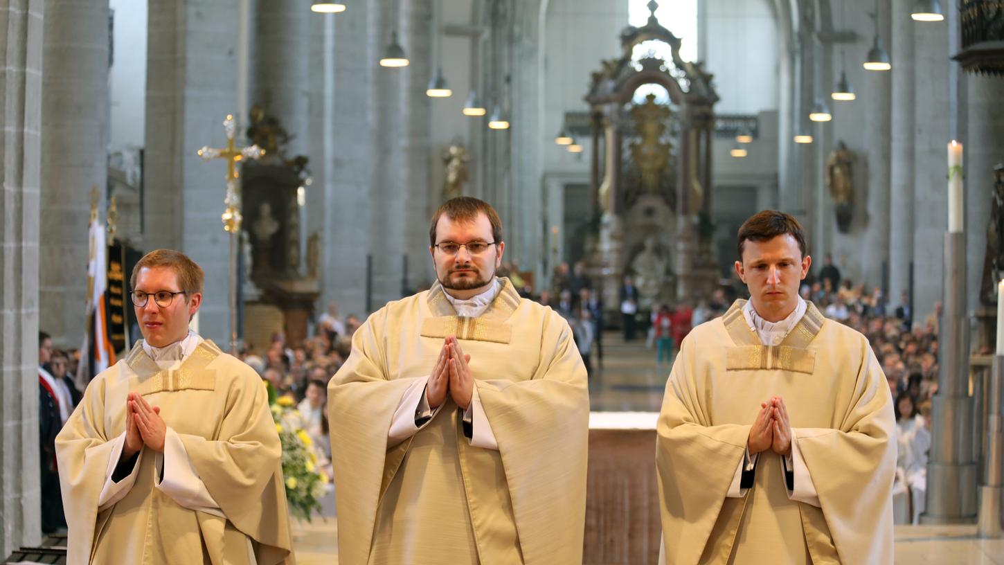 Jungpriester aus Neunkirchen sorgt weiter für Wirbel