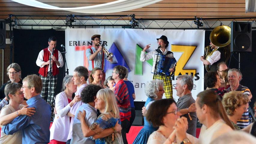 Tagelang tanzen: Festival zum 30. Jubiläum im Erlanger Tanzhaus