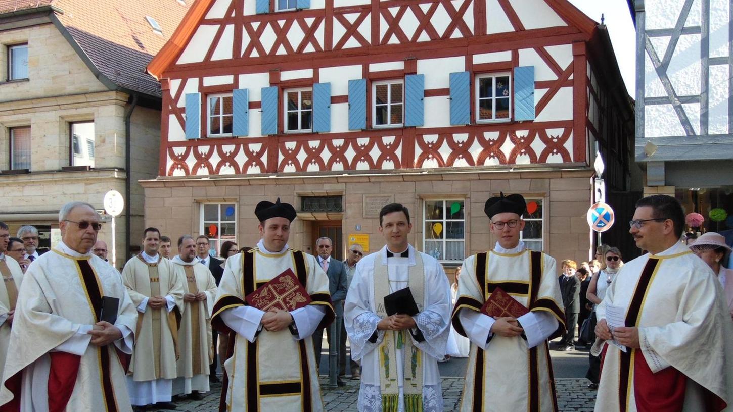 Michael Polster feiert Primiz in Neunkirchen