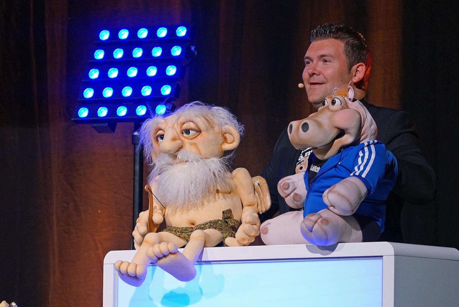 Bauchredner Sebastian Reich Und Amanda Sorgten Fur Gute Laune Bad Windsheim Nordbayern