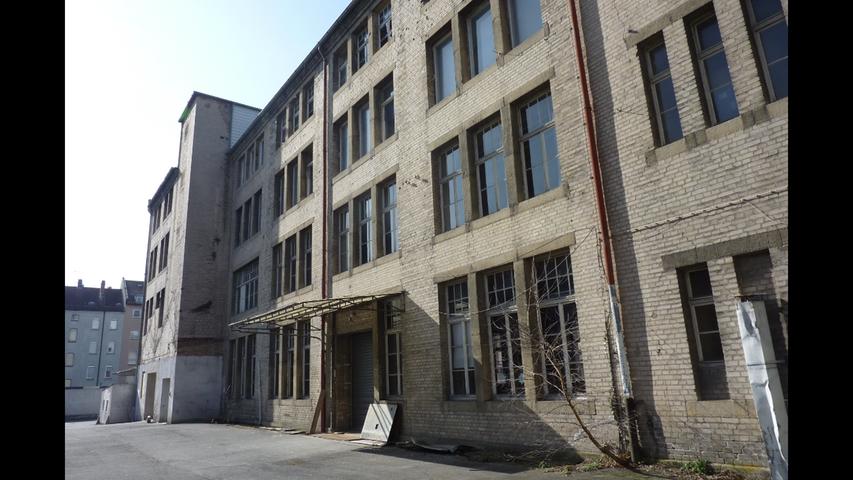 Die frühere Fabrik hatte rund zehn Jahre lang leer gestanden. Entsprechend herunter gekommen waren die Räume.
