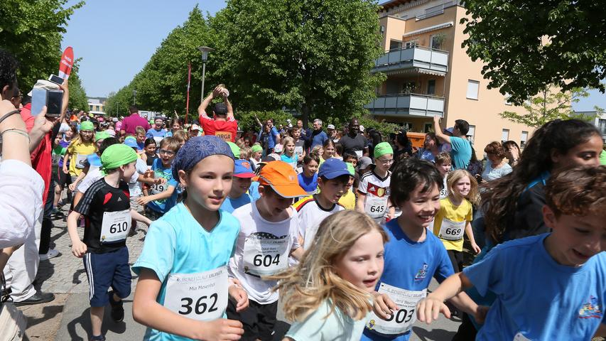 900 Läufer am Start: 6. Benefizlauf in Erlangen