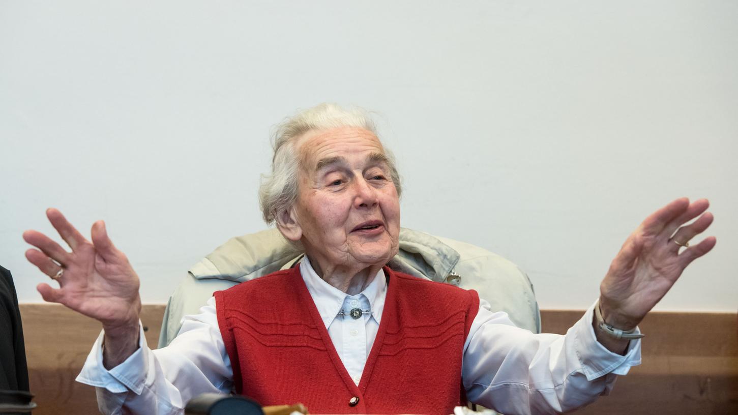 Ursula Haverbeck, die in mehreren Fällen wegen Volksverhetzung verurteilt wurde, sitzt seit Mai 2018 in Haft in Bielefeld-Brackwede.