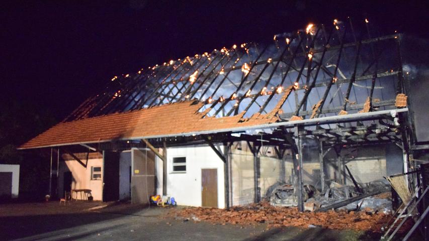 Nächtlicher Brand in Freystadt zerstört Scheune