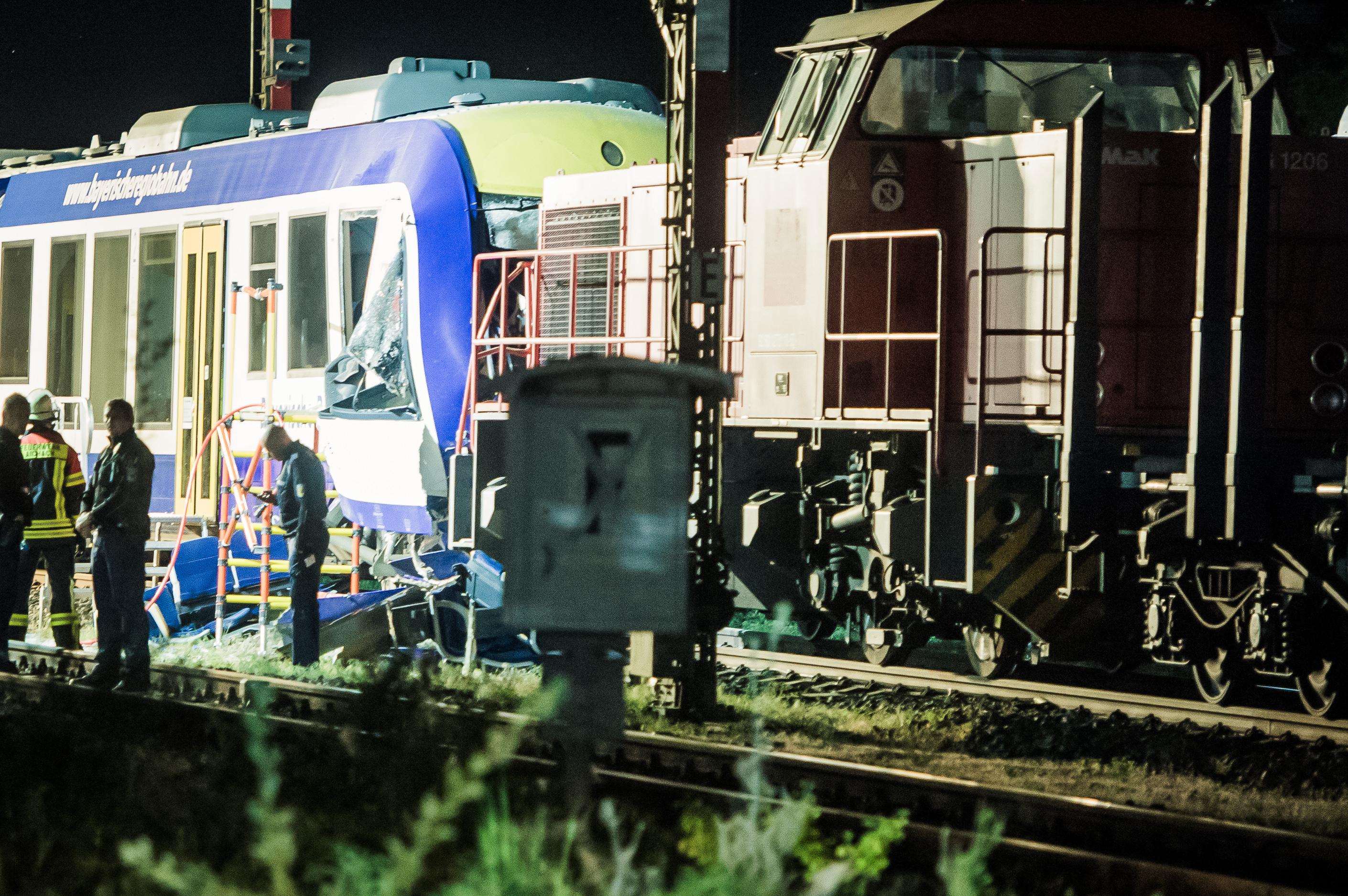Tote und Verletzte bei Zugunglück im Bahnhof Aichach Region Nordbayern