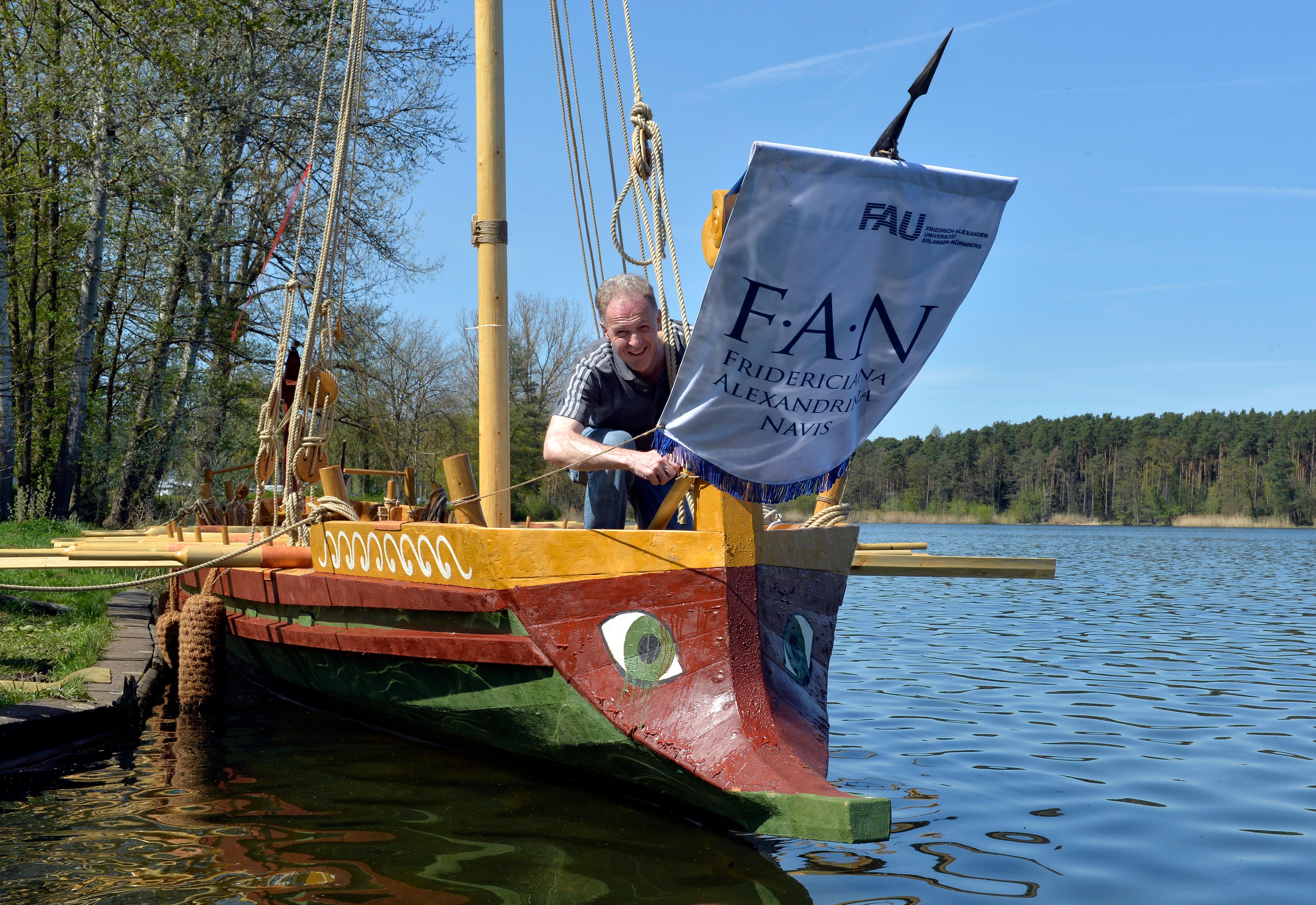 Am Samstag, 12. Mai, startet die "Fridericiana Alexandrina Navis", kurz FAN, zu ihrer Jungfernfahrt auf dem Main-Donau-Kanal.
