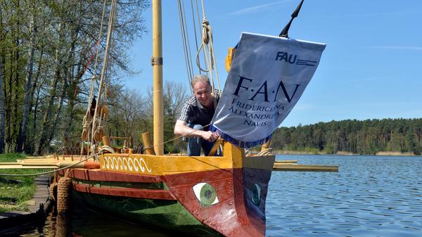 Am Samstag, 12. Mai, startet die "Fridericiana Alexandrina Navis", kurz FAN, zu ihrer Jungfernfahrt auf dem Main-Donau-Kanal.