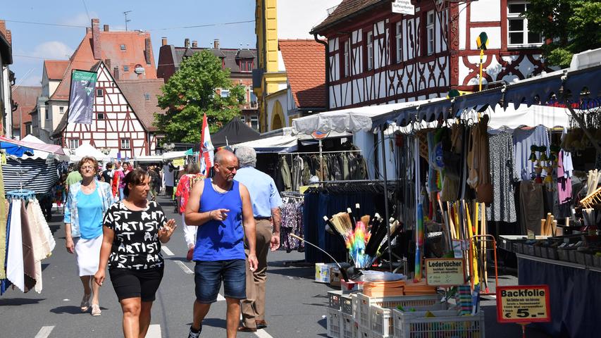 Jahrmarkt in der Stadt: Vom Strumpf bis zum Suppenwürfel