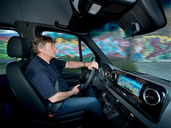 Mercedes Sprinter: Workaholic goes digital
