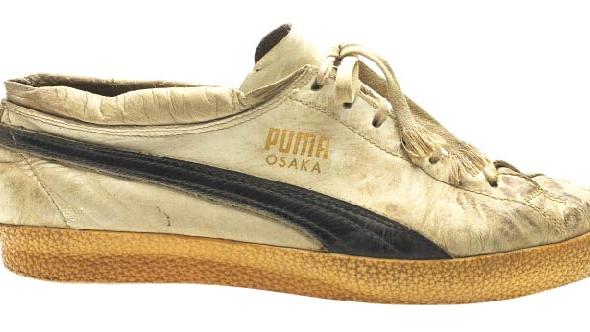 Ein Goldschuh für einen Goldjungen, der vier Jahre zuvor noch barfuß zum Marathonsieg gerannt war. Der Äthiopier Abebe Bikila ...