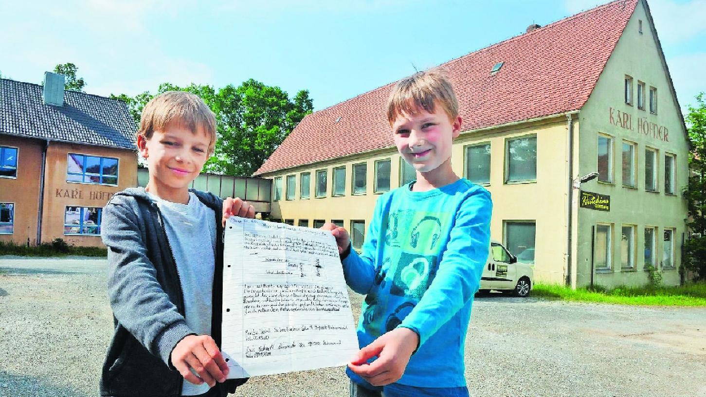 Zwei Buben wehren sich gegen Bebauung in Bubenreuth