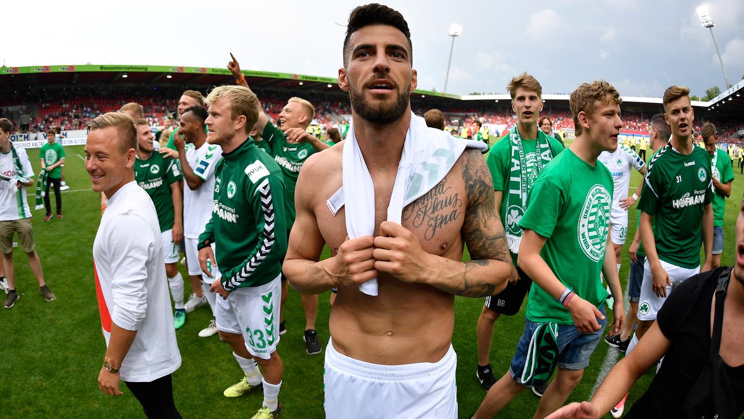 Sein letzter Auftritt mit dem Kleeblatt auf der Brust: Am letzten Spieltag in Heidenheim half Jurgen Gjasula mit, den Abstieg zu verhindern. Nun muss er sich einen neuen Verein suchen.
