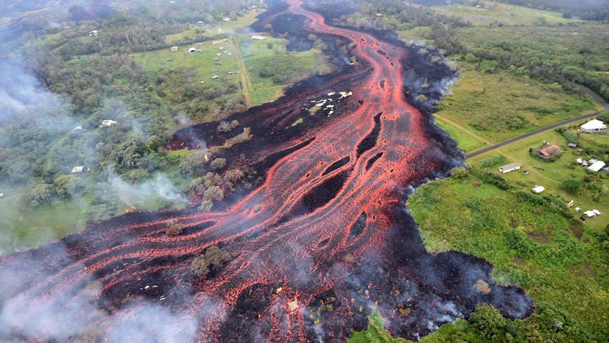 Vulkanausbruch auf Hawaii: Lavaströme erreichen Pazifik 