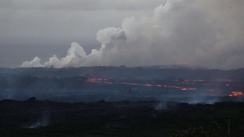 Vulkanausbruch auf Hawaii: Lavaströme erreichen Pazifik 