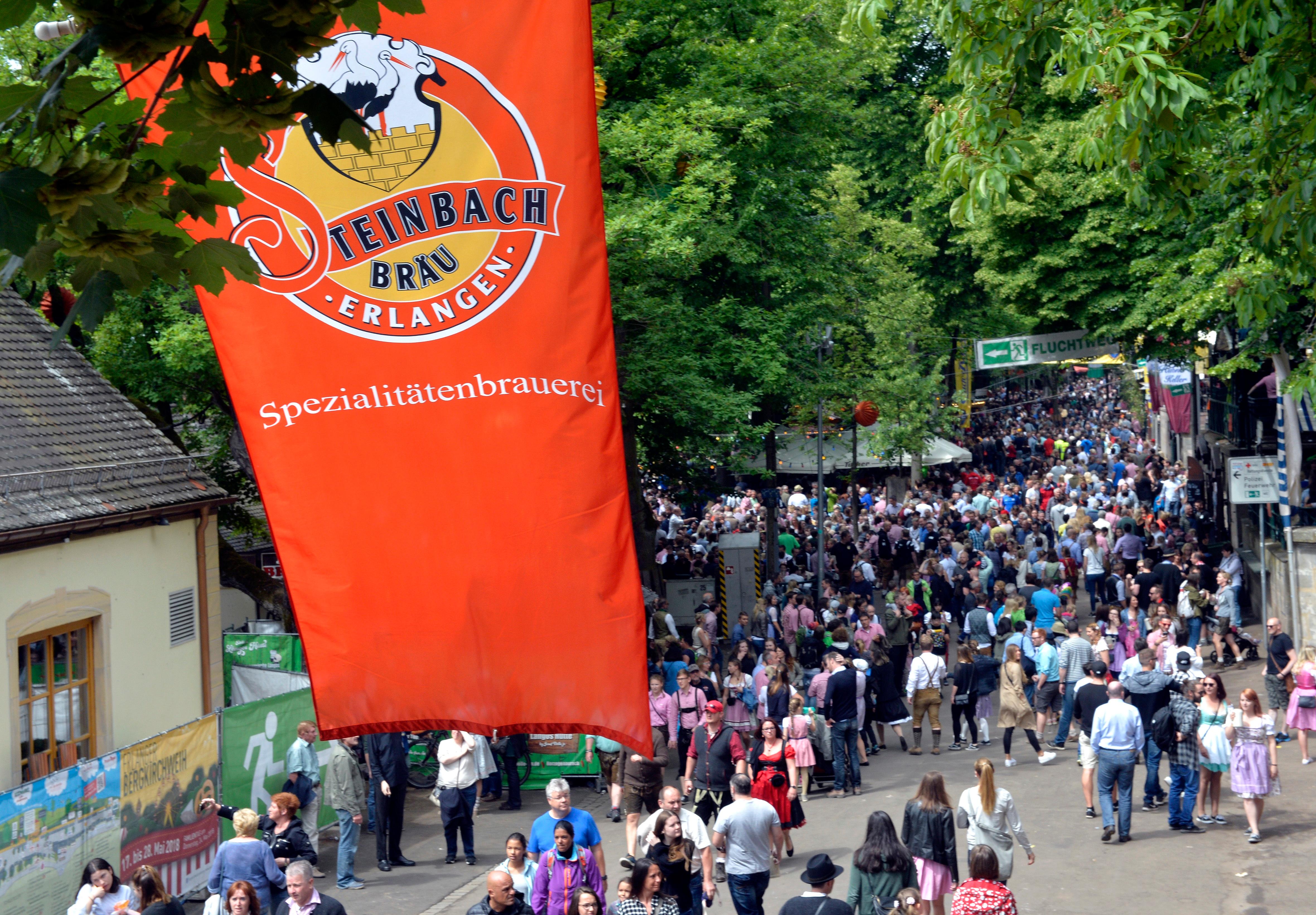 Wir Franken verstehen es, zu feiern. Zu den schönsten und beliebtesten Volksfesten in der ganzen Region gehört die Erlanger Bergkirchweih.