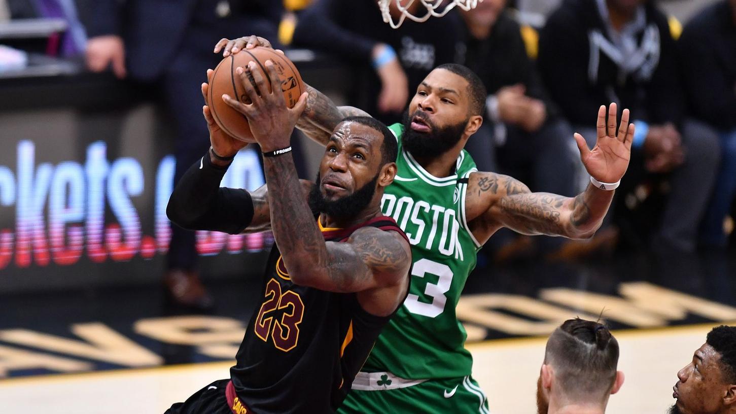 Dank einer erneuten Galavorstellung ihres Superstars LeBron James haben die Cleveland Cavaliers in der Playoff-Serie gegen die Boston Celtics ausgeglichen.