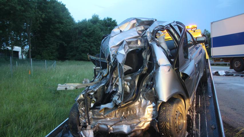 Stauende übersehen: Autofahrer bei Unfall auf A3 schwer verletzt