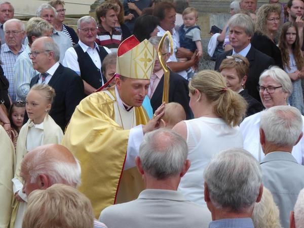 Gößweinsteiner und Wallfahrer feiern Dreifaltigkeitsfest mit Bischof