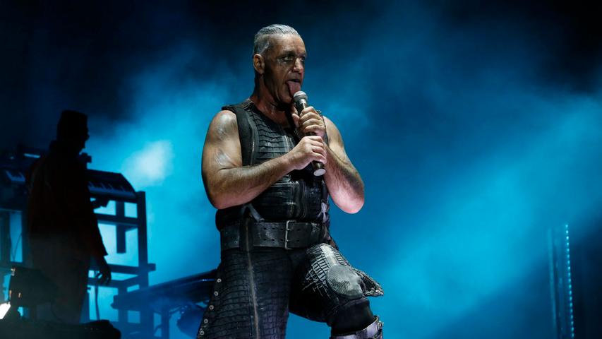 Rammstein bilden am Sonntag ab 21.30 Uhr den könenden Abschluss auf der Zeppelin Stage. Die Band um Frontmann Till Lindemann wird bei den Open Airs Rock im Park und Rock am Ring ihre einzigen deutschen Konzerte im Jahr 2017 spielen.