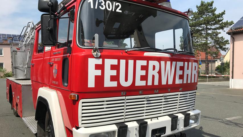 Die alte Drehleiter der Schwabacher Feuerwehr stammt aus der ersten Serie des Magirus-Deutz D-Frontlenkers, die von 1963 bis 1973 gebaut wurde.