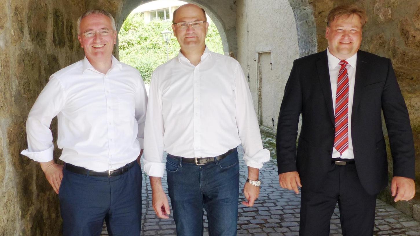 Minister Füracker besucht Klosterburg in Kastl