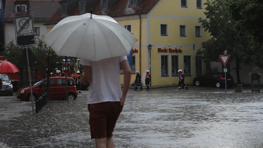 Land unter in der Oberpfalz: Überflutungen nach Starkregen 