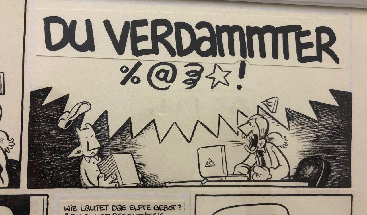 Nominativ, Genitiv, Dativ und Akkusativ, jedes Kind lernt die vier Fälle spätestens im Deutschunterricht. Für den Comic wurde jedoch ein weiterer Fall der deutschen Sprache erfunden, der "Erikativ". Dieser kürzt Wörter um die letzte Silbe ab. Zum Beispiel SEUFZ, ÄCHTZ, LES, …