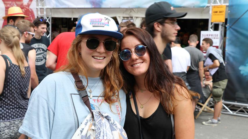 Sonnenbrillen auf! Rock-im-Park-Fans feiern am Freitag den Festival-Start