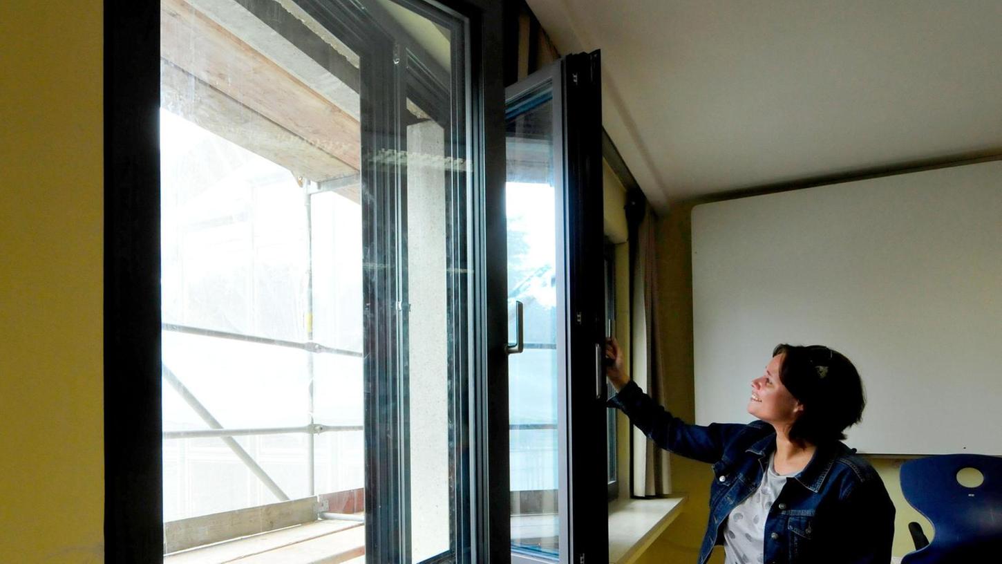 Neue Fenster für ruhigeren Unterricht in Forchheim