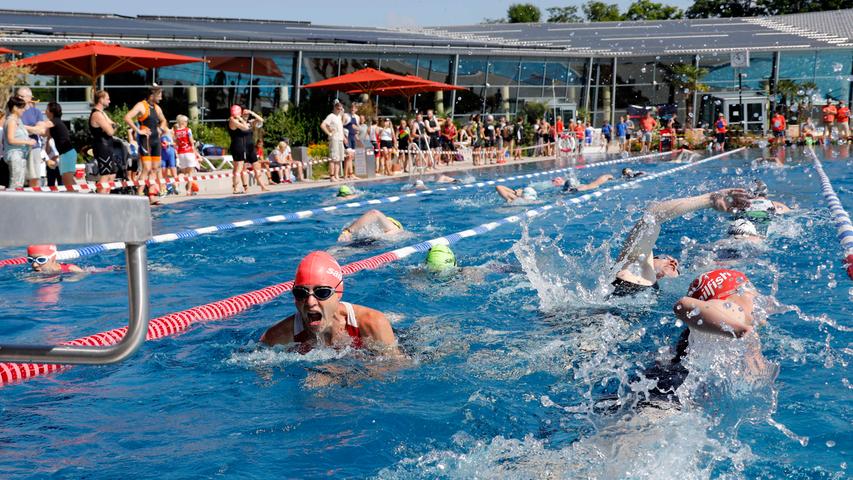2017: Die Teilnehmerzahlen haben sich auf hohem Niveau über 400 eingependelt. Das bedeutet einen enormen logistischen Aufwand bei der Einteilung von Startgruppen und bereits beim Schwimmen ein ordentliches Spektakel.