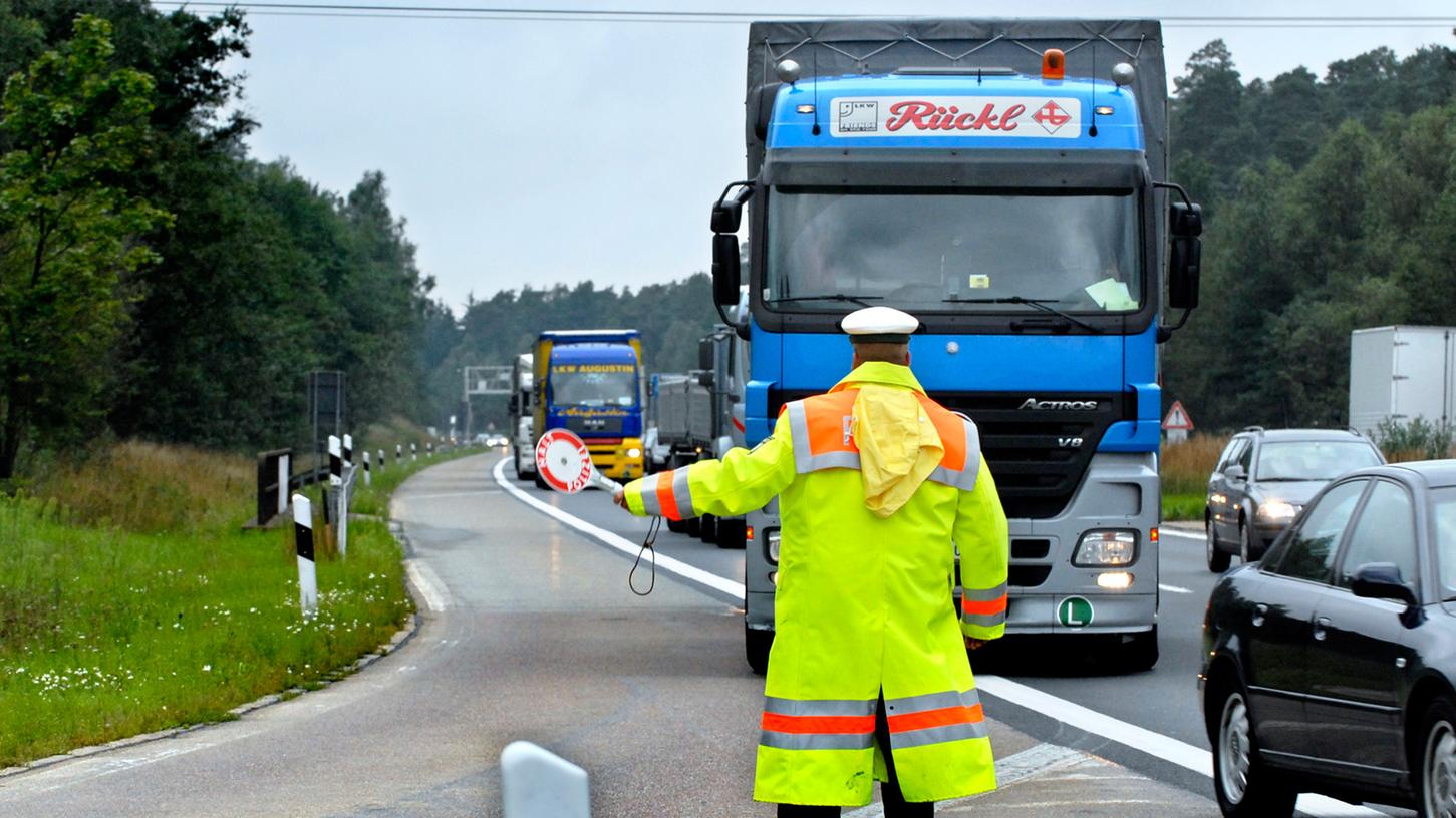 Forchheim: Großangelegte Verkehrskontrolle auf der Autobahn