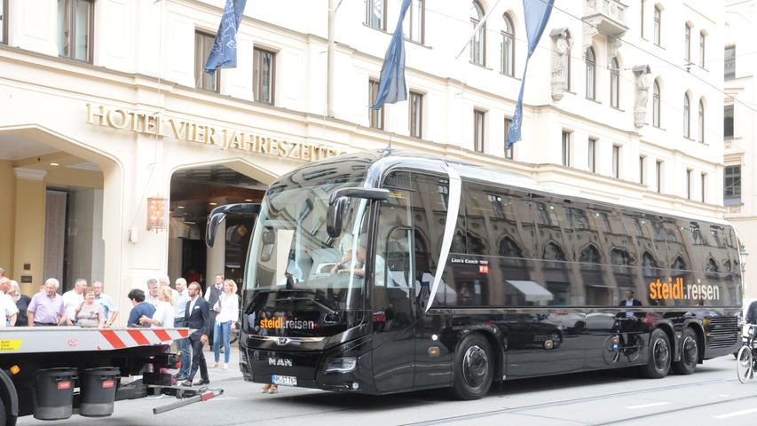 Alfons Schuhbeck war Überraschungsgast im neuen Steidl-Bus