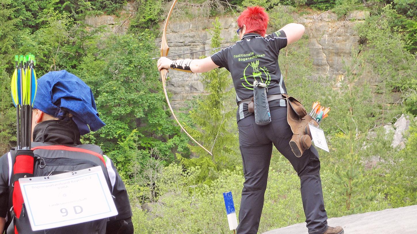 Moderne Robin Hoods im Treuchtlinger Steinbruch Moderne Robin Hoods im Treuchtlinger Steinbruch