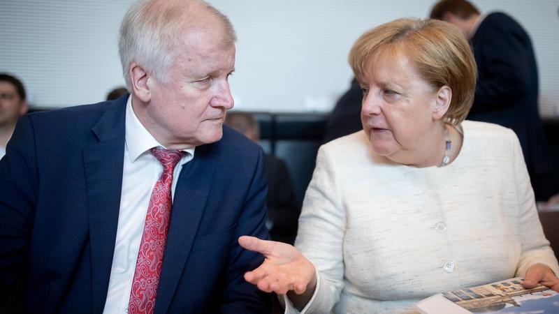 Merkel und Seehofer wollen Asylstreit schon bald beenden