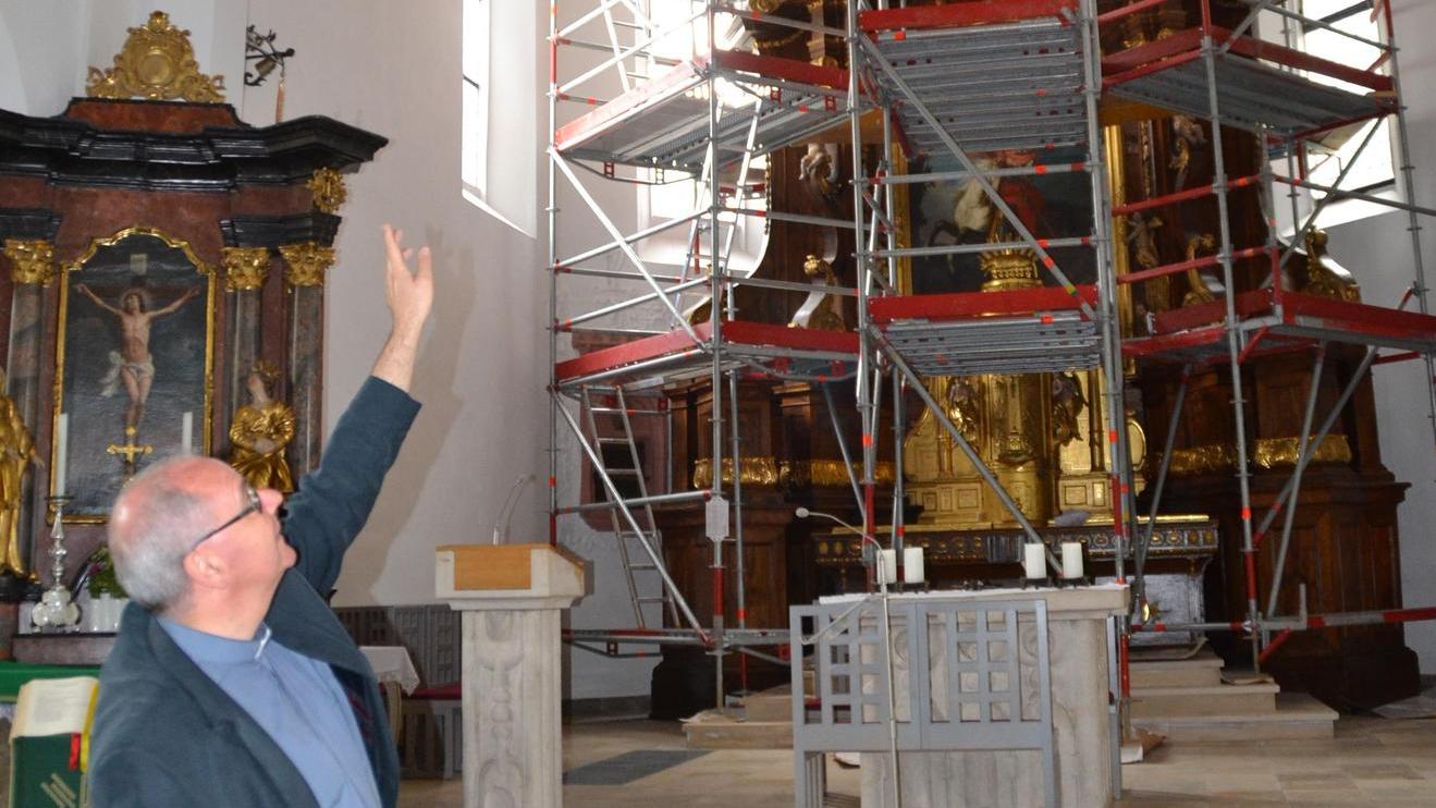 St. Georgskirche Höchstadt: Hochaltar wird renoviert